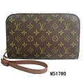 LV m51790手拿包.jpg
