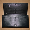LV M61803黑色水波紋長夾1.jpg