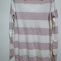 (已售出)粉白色條紋薄針織毛衣