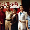 19990714 河洛歌仔戲團錄製 - 數位典藏與數位學習聯合目錄 河洛歌仔戲團錄製「河洛歌仔戲精緻唱腔選輯 」發行記者會，由團內五大生旦示範演唱 小咪、許亞芬、劉鐘元、王金櫻、郭春美、白燕萍 19990714 河洛歌仔戲團錄製 - 數位典藏與數位學習聯合目錄 河洛歌仔戲團錄製「河洛歌仔戲精緻唱腔選輯 」發行記者會，由團內五大生旦示範演唱 小咪、許亞芬、劉鐘元、王金櫻、郭春美、白燕萍