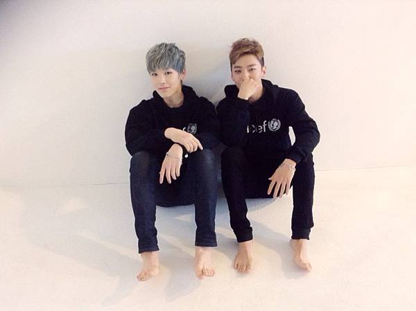 zelo-yongguk-2.jpg