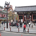Asakusa kannon temple front door 淺草寺的前門