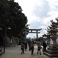 way to Itsukushima Shrine.JPG