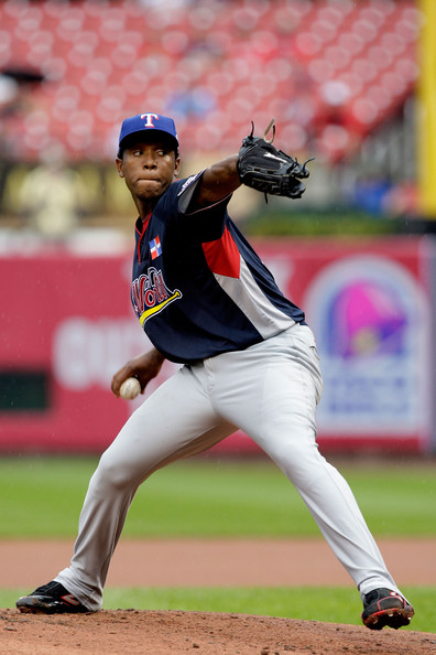 Neftali Feliz at 2009 All-Star Futures Game.jpg