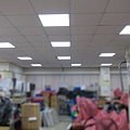 生產作業區 恒新數位科技 36W LED平版燈