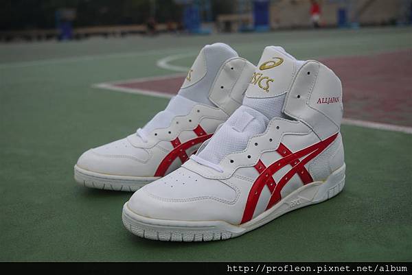 First look ASICS TBF551