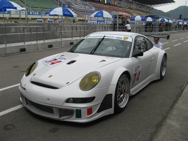 porsche_01.jpg