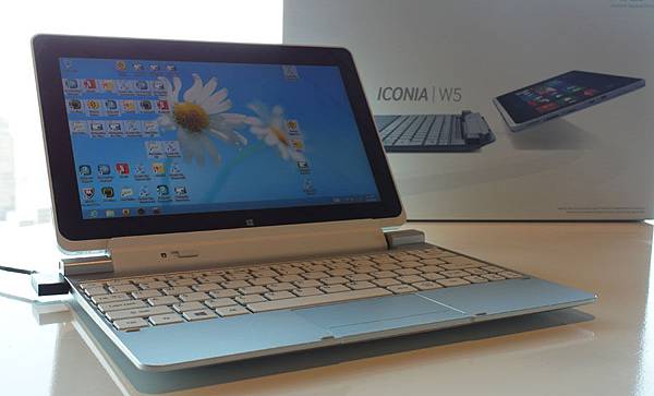 acer-iconia-w510-hands-on-2012-01