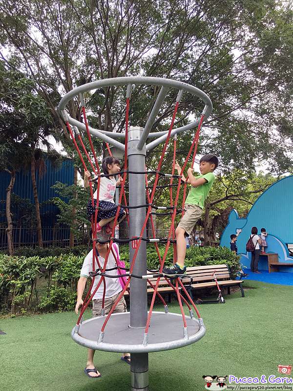 北市南港 後山埤玉成公園攀爬網 沙坑 大鯨魚親子遊戲場 Pucca Garu親子嘻遊記 痞客邦