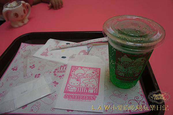 KITTYCAFE-06.jpg KITTYCAFE-06.jpg