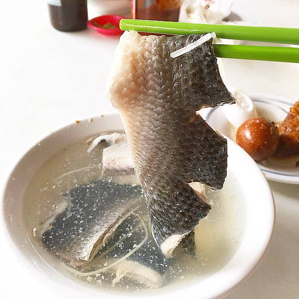 高雄市鳳山文德路錦娥 肉燥飯 虱目魚粥~MAN伯的營養全早餐