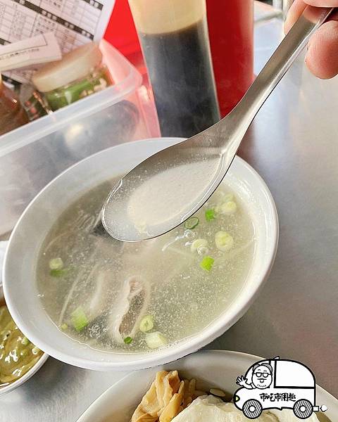 高雄市仁武區仁心路灣內代天府雲肉燥飯~真的是太邪惡了...良