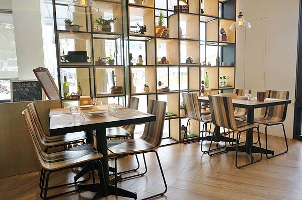 4.227873557.jpg 4.227873557.jpg