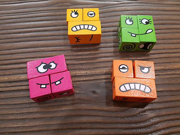 變臉魔方 CUBEEZ 附中文說明書 開箱及規則介紹 by  變臉魔方 CUBEEZ 附中文說明書 開箱及規則介紹 by