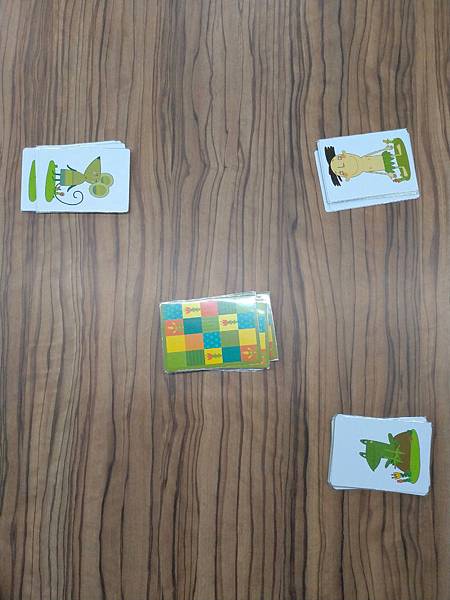 智人 Homo sapiens 附中文說明書 開箱及規則介紹 智人 Homo sapiens 附中文說明書 開箱及規則介紹