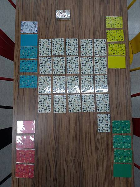 松鼠取堅果 Squeeerrels 附中文說明書 開箱及規則 松鼠取堅果 Squeeerrels 附中文說明書 開箱及規則