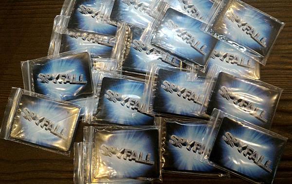 間諜危機 2 Spyfall 2 繁體中文版 開箱及規則介紹 間諜危機 2 Spyfall 2 繁體中文版 開箱及規則介紹