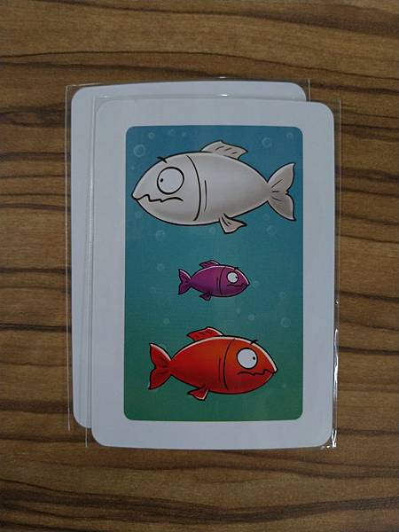 大魚吃小魚 PIRANHAS 繁體中文版 開箱及規則介紹 b 大魚吃小魚 PIRANHAS 繁體中文版 開箱及規則介紹 b