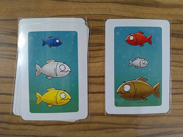 大魚吃小魚 PIRANHAS 繁體中文版 開箱及規則介紹 b 大魚吃小魚 PIRANHAS 繁體中文版 開箱及規則介紹 b