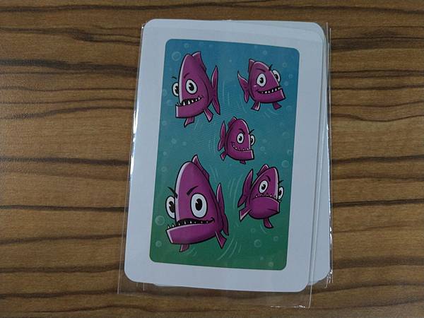 大魚吃小魚 PIRANHAS 繁體中文版 開箱及規則介紹 b 大魚吃小魚 PIRANHAS 繁體中文版 開箱及規則介紹 b