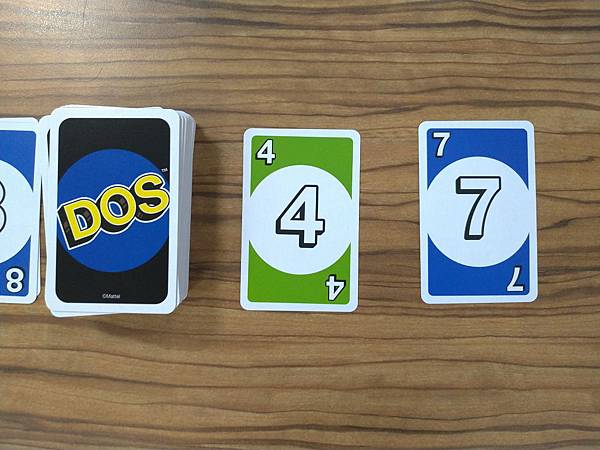 DOS Card Game 附中文說明書 開箱及規則介紹 b DOS Card Game 附中文說明書 開箱及規則介紹 b