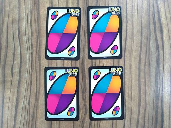 Uno Flip Card Game 附中文卡表 開箱及規則 Uno Flip Card Game 附中文卡表 開箱及規則
