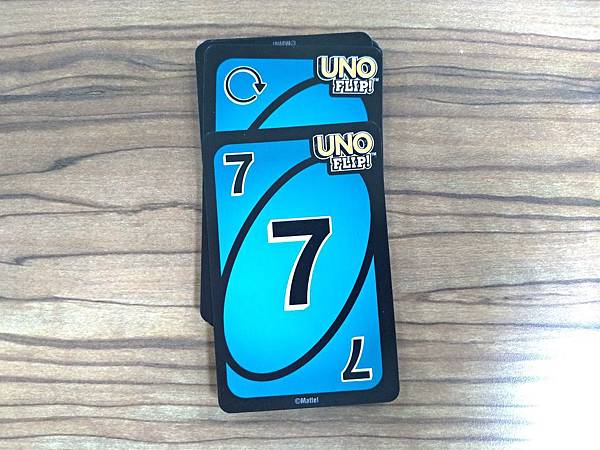 Uno Flip Card Game 附中文卡表 開箱及規則