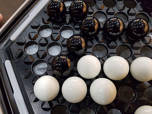 角力棋 ABALONE 繁體中文版 開箱及規則介紹 by 高 角力棋 ABALONE 繁體中文版 開箱及規則介紹 by 高