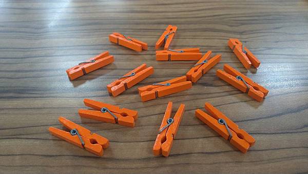 晾對襪子 Socken zucken 繁體中文版 開箱及規則 晾對襪子 Socken zucken 繁體中文版 開箱及規則