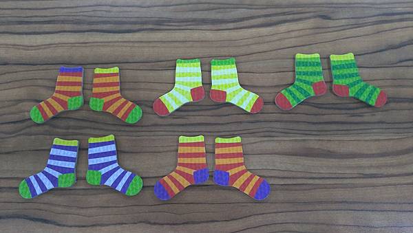 晾對襪子 Socken zucken 繁體中文版 開箱及規則 晾對襪子 Socken zucken 繁體中文版 開箱及規則