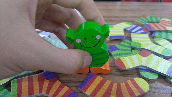 晾對襪子 Socken zucken 繁體中文版 開箱及規則 晾對襪子 Socken zucken 繁體中文版 開箱及規則