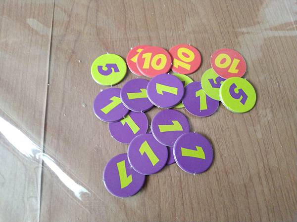 解謎骰 QWUZZLE 繁體中文版 開箱及規則介紹 by 高