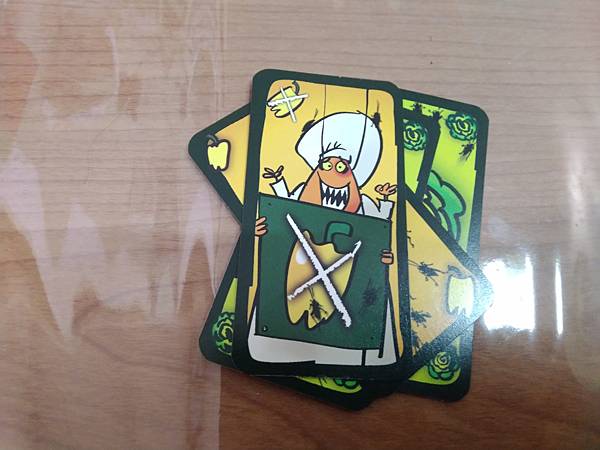 蟑螂沙拉 KAKERLAKEN SALAT 繁體中文版 開箱 蟑螂沙拉 KAKERLAKEN SALAT 繁體中文版 開箱