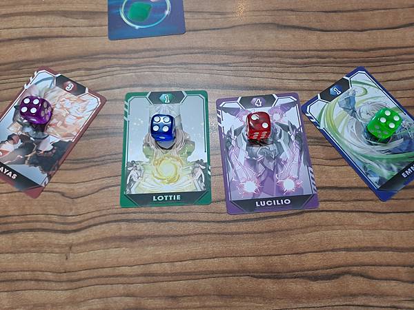 魔骰競技 DICE COMBAT 繁體中文版 開箱及規則介紹 魔骰競技 DICE COMBAT 繁體中文版 開箱及規則介紹