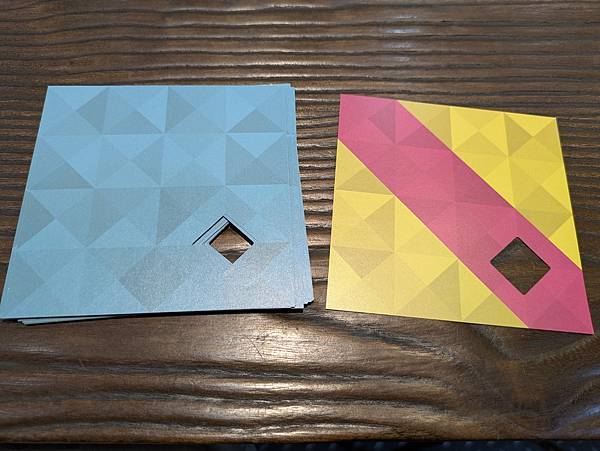 三摺不撓 Just 3 Folds 繁體中文版 開箱及規則介 三摺不撓 Just 3 Folds 繁體中文版 開箱及規則介