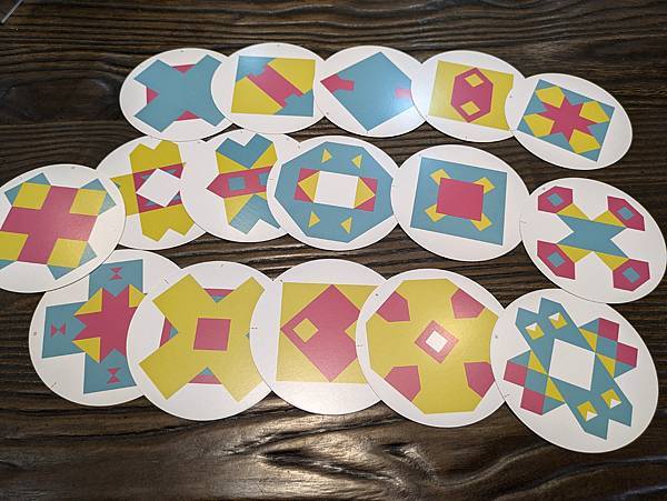 三摺不撓 Just 3 Folds 繁體中文版 開箱及規則介 三摺不撓 Just 3 Folds 繁體中文版 開箱及規則介