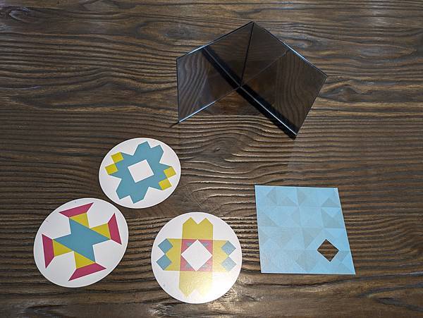 三摺不撓 Just 3 Folds 繁體中文版 開箱及規則介 三摺不撓 Just 3 Folds 繁體中文版 開箱及規則介