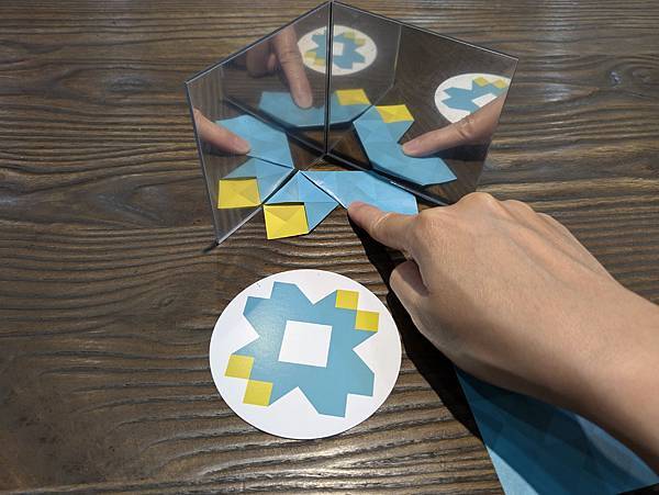 三摺不撓 Just 3 Folds 繁體中文版 開箱及規則介 三摺不撓 Just 3 Folds 繁體中文版 開箱及規則介