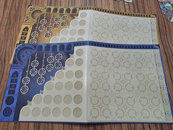 花磚密語:對決 Azul Duel 繁體中文版 開箱及規則介 花磚密語:對決 Azul Duel 繁體中文版 開箱及規則介