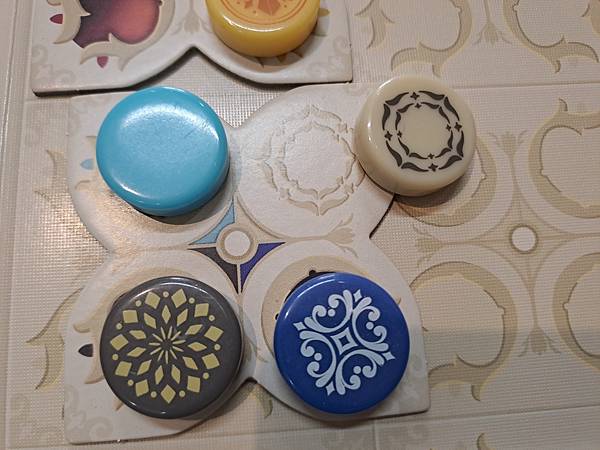 花磚密語:對決 Azul Duel 繁體中文版 開箱及規則介 花磚密語:對決 Azul Duel 繁體中文版 開箱及規則介