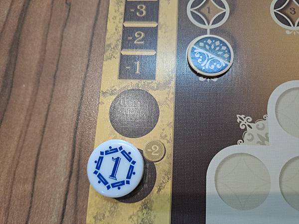 花磚密語:對決 Azul Duel 繁體中文版 開箱及規則介 花磚密語:對決 Azul Duel 繁體中文版 開箱及規則介