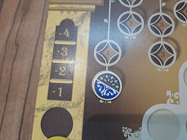 花磚密語:對決 Azul Duel 繁體中文版 開箱及規則介 花磚密語:對決 Azul Duel 繁體中文版 開箱及規則介