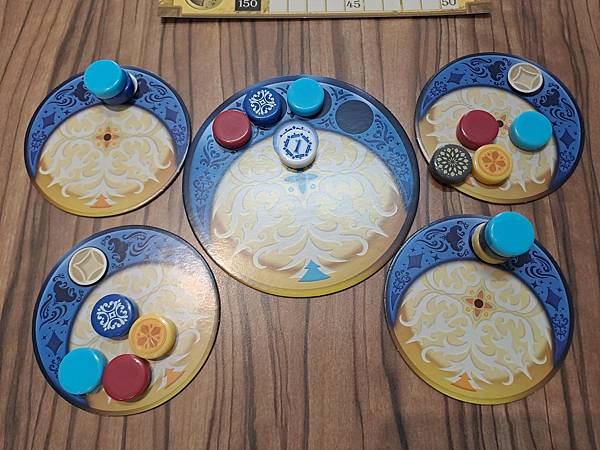 花磚密語:對決 Azul Duel 繁體中文版 開箱及規則介 花磚密語:對決 Azul Duel 繁體中文版 開箱及規則介