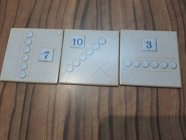 花磚密語:對決 Azul Duel 繁體中文版 開箱及規則介 花磚密語:對決 Azul Duel 繁體中文版 開箱及規則介