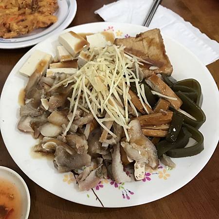 老店麵食館｜滷味拼盤