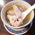 3塊雞肉雞湯