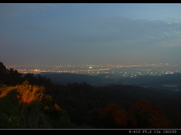 俯瞰台中縣的夜景