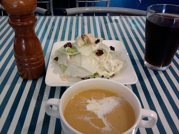 濃湯+沙拉+紅茶
