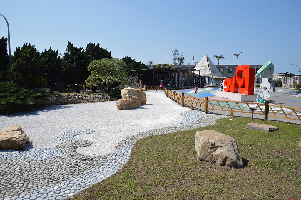 09海洋意象枯山水.jpg - 台鹽通霄廠觀光工廠鹽來館