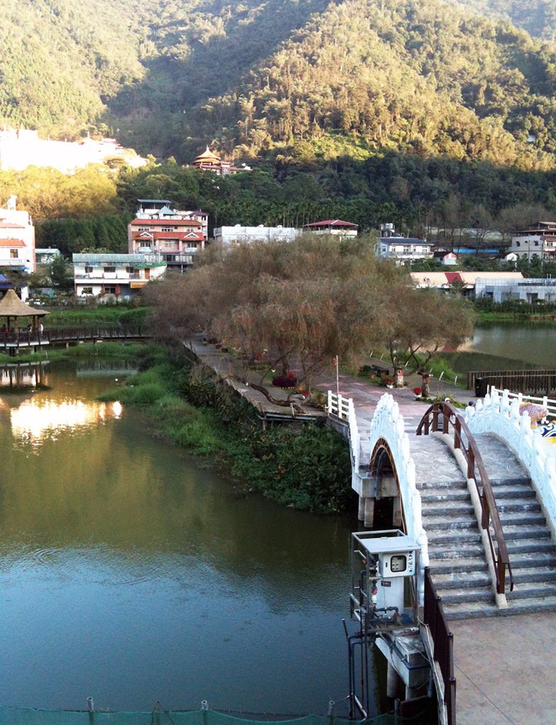 埔里鯉魚潭風景區 / 流傳七大吉穴傳說 / 南投縣埔里鎮